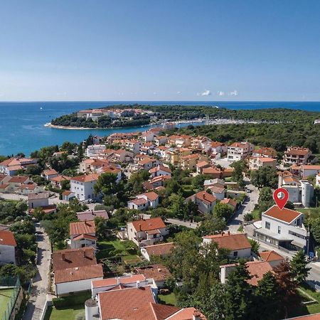 Stunning Apartment In Pjescana Uvala With Wifi Bagian luar foto