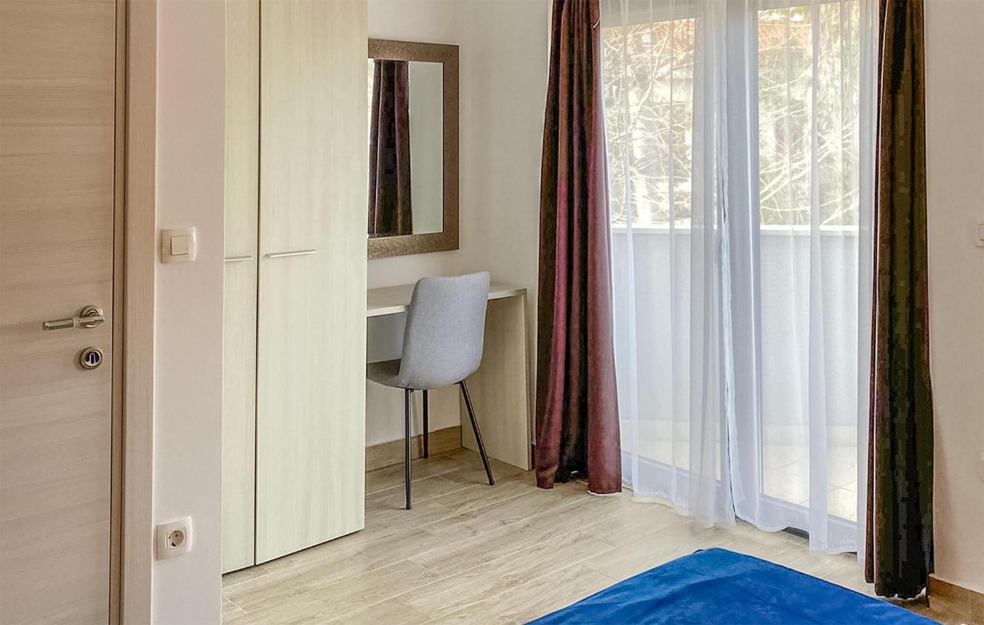 Stunning Apartment In Pjescana Uvala With Wifi Bagian luar foto